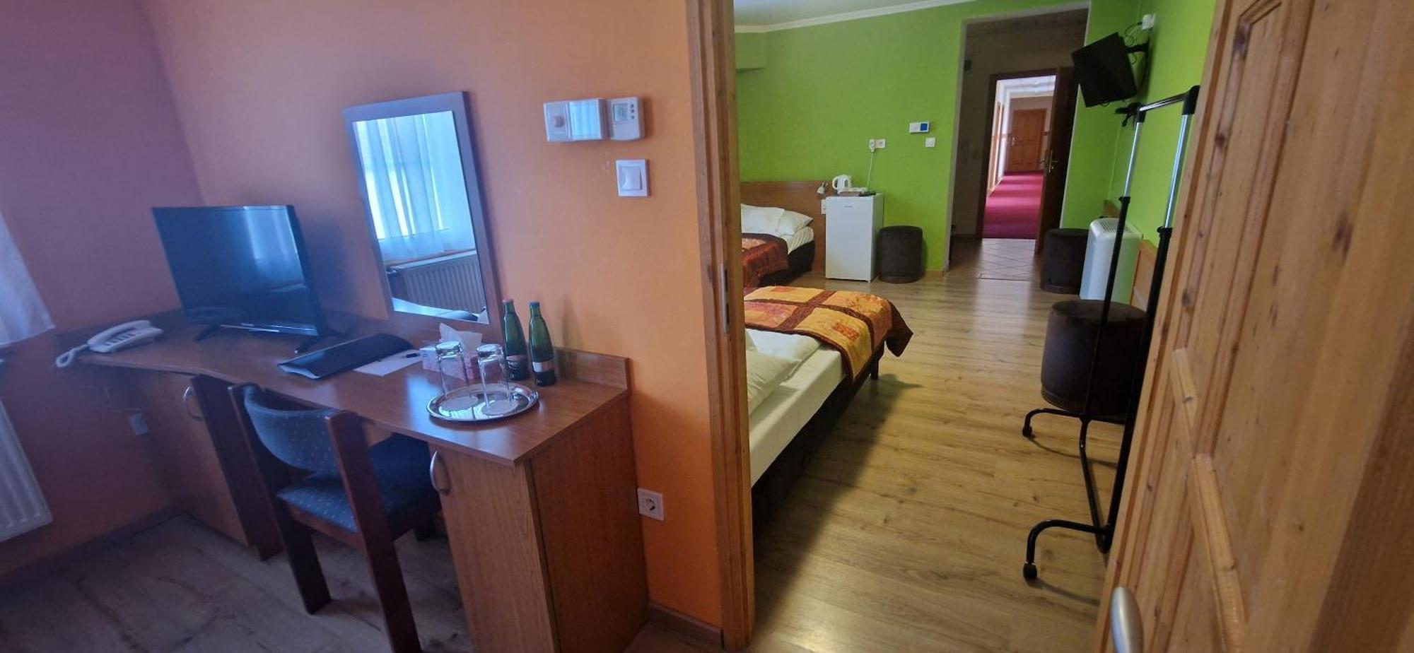 Hotel Patonai Fertőd Exterior foto
